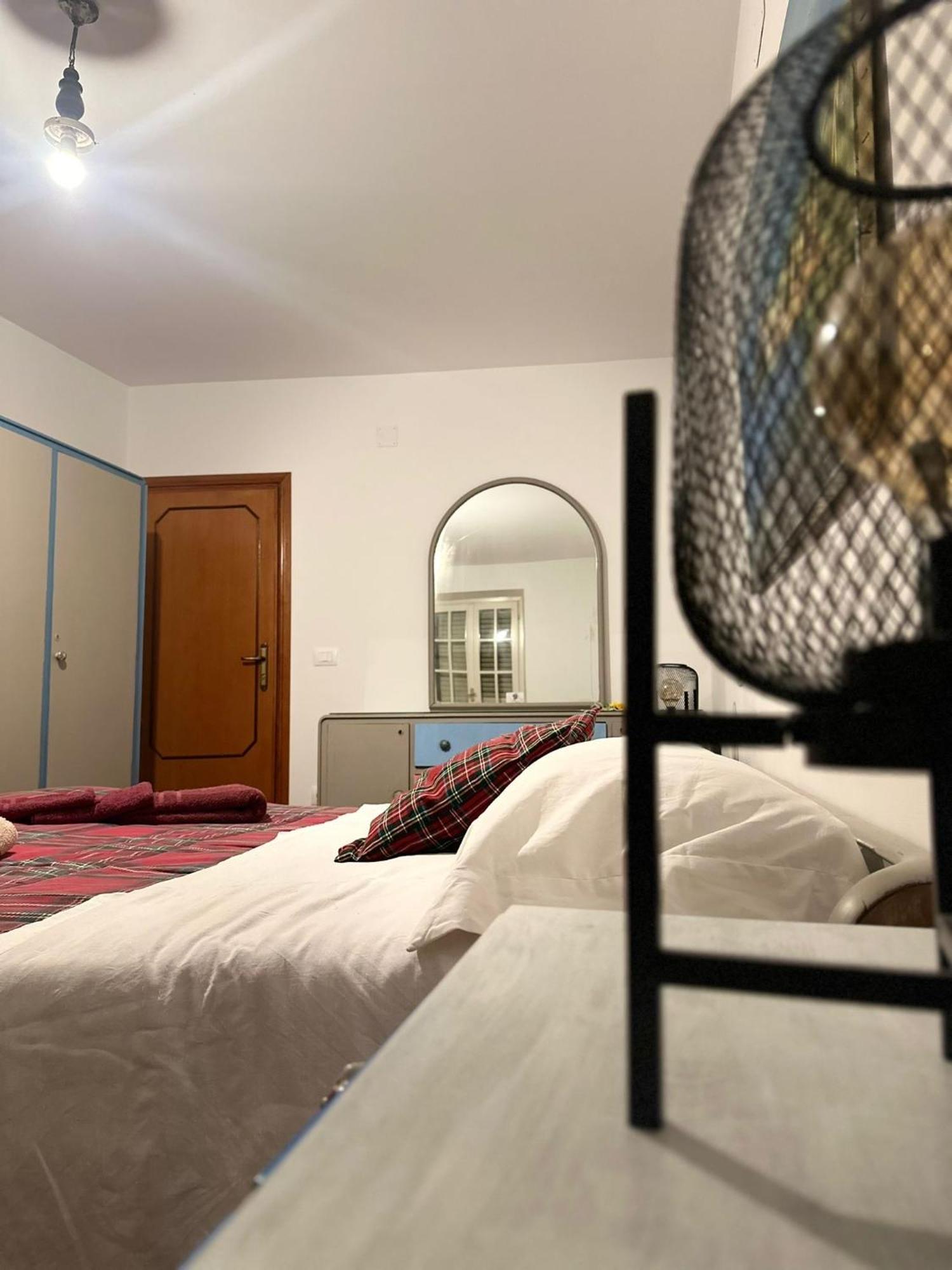 B&B Lorenzo Il Magnifico Челано Екстериор снимка