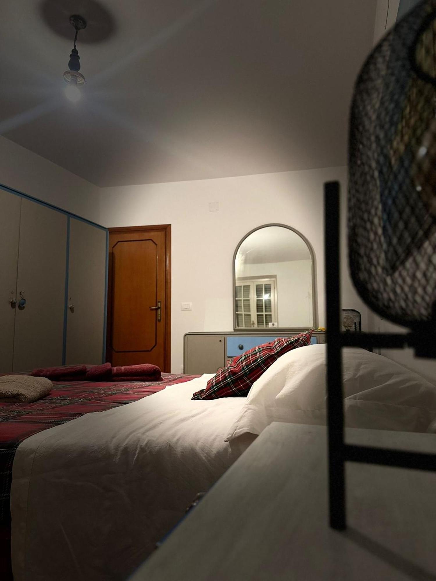 B&B Lorenzo Il Magnifico Челано Екстериор снимка